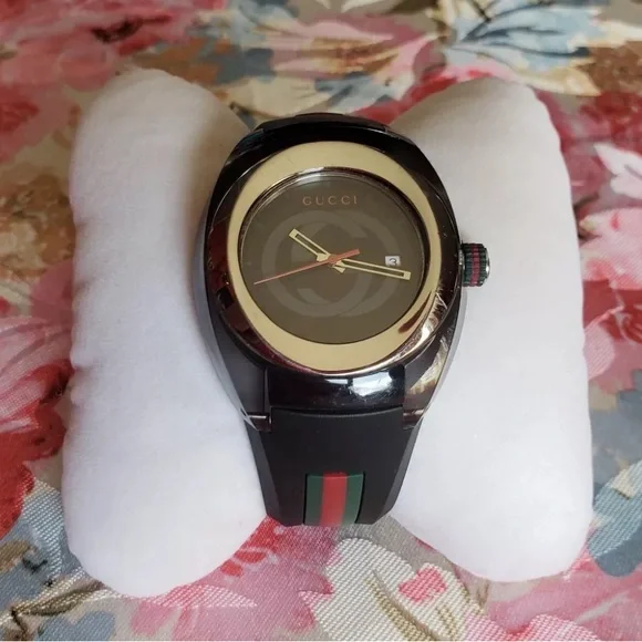 New Gucci Sync XXL 46mm YA137101 Black Rubber Band Black Dial Unisex Watch